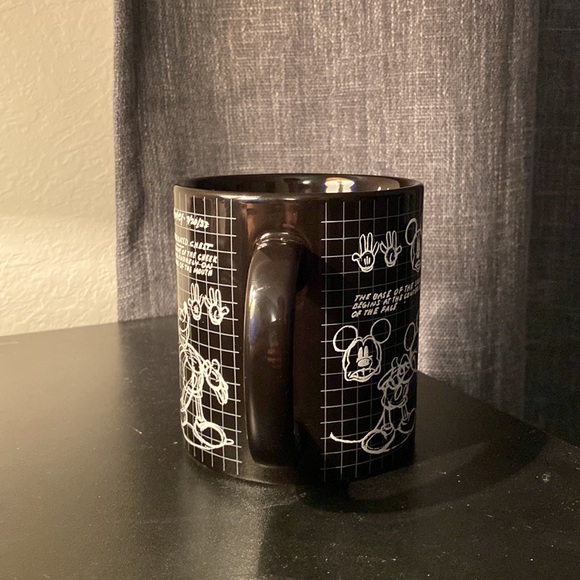 Disney Mickey Black Sketchbook 20 oz. Mug - Picture 3 of 5